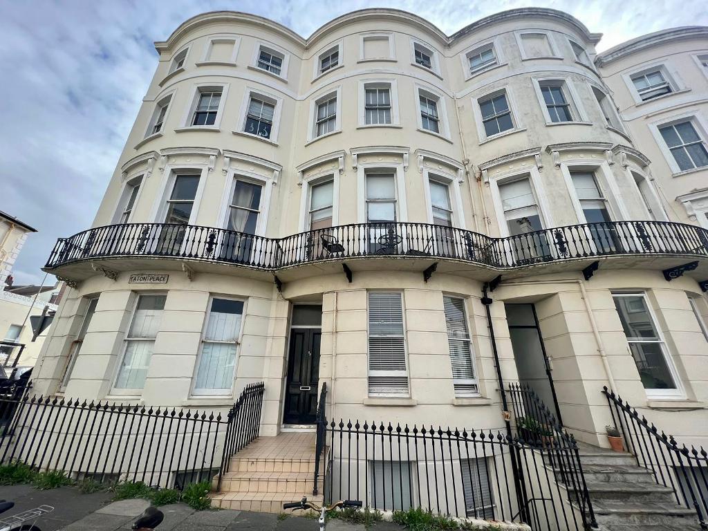 Eaton Place, Brighton, East Sussex, BN2 1EH