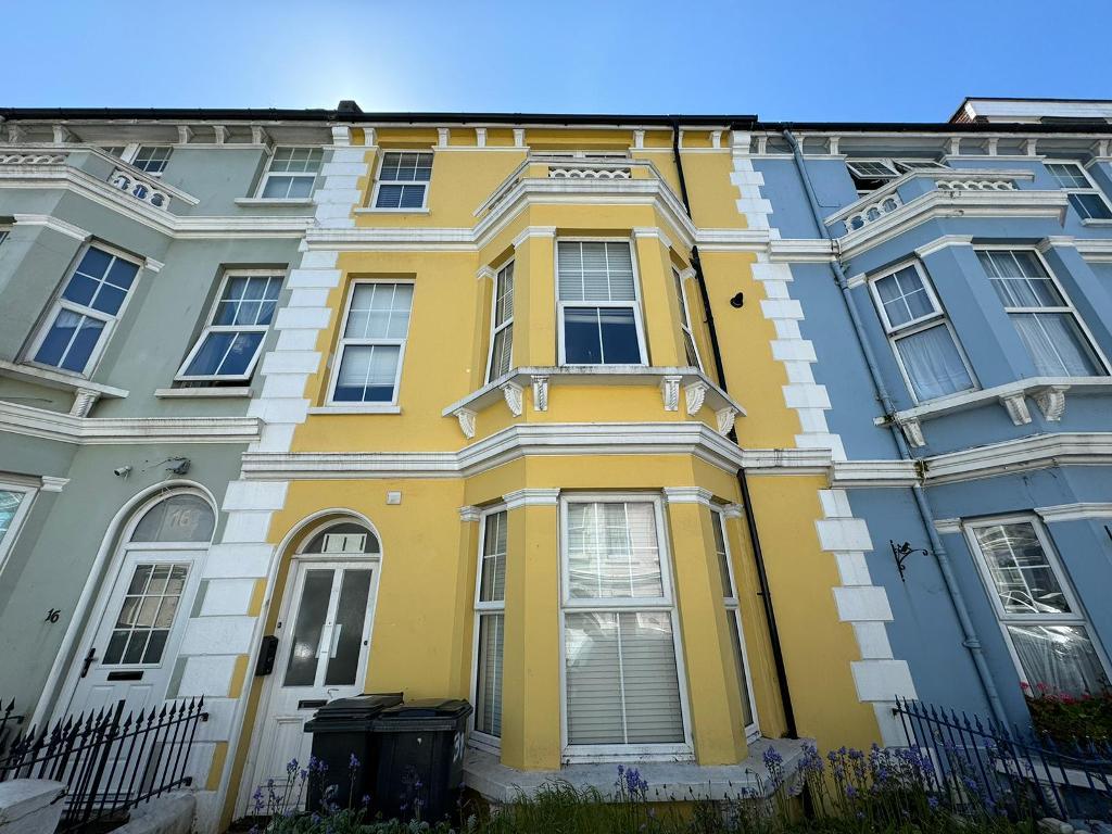 St. Aubyns Road, Eastbourne, East Sussex, BN22 7AS